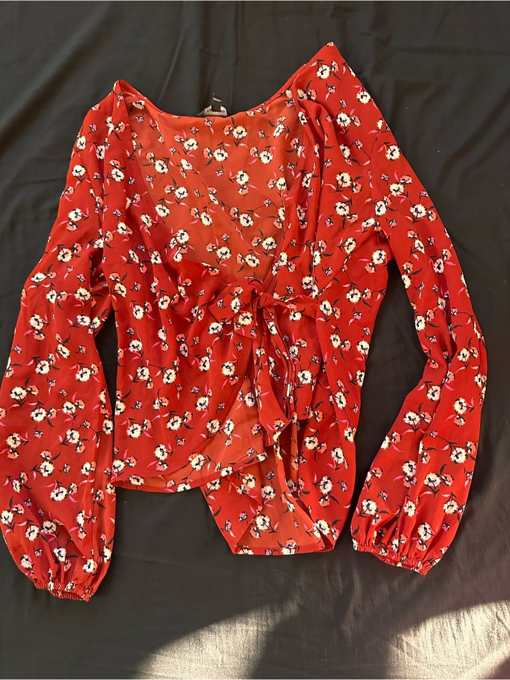 Express and SO bundle women’s tops - Picture 4 of 7
